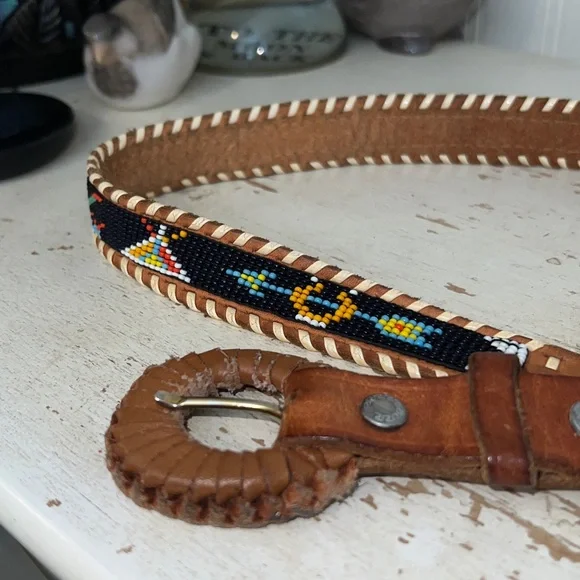 Stunning Native American leather beaded belt 31” - 34”